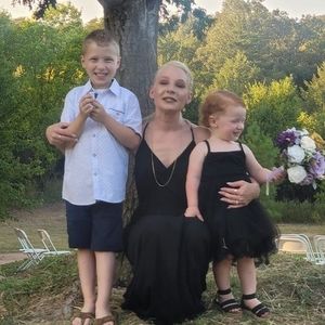 Meet your Posher, Elaine doug